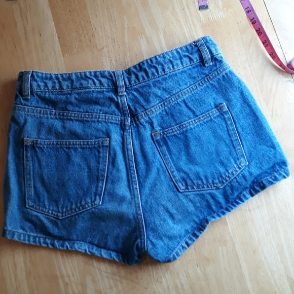 H&M Coachella Floral embroidered shorts - Picture 6 of 6